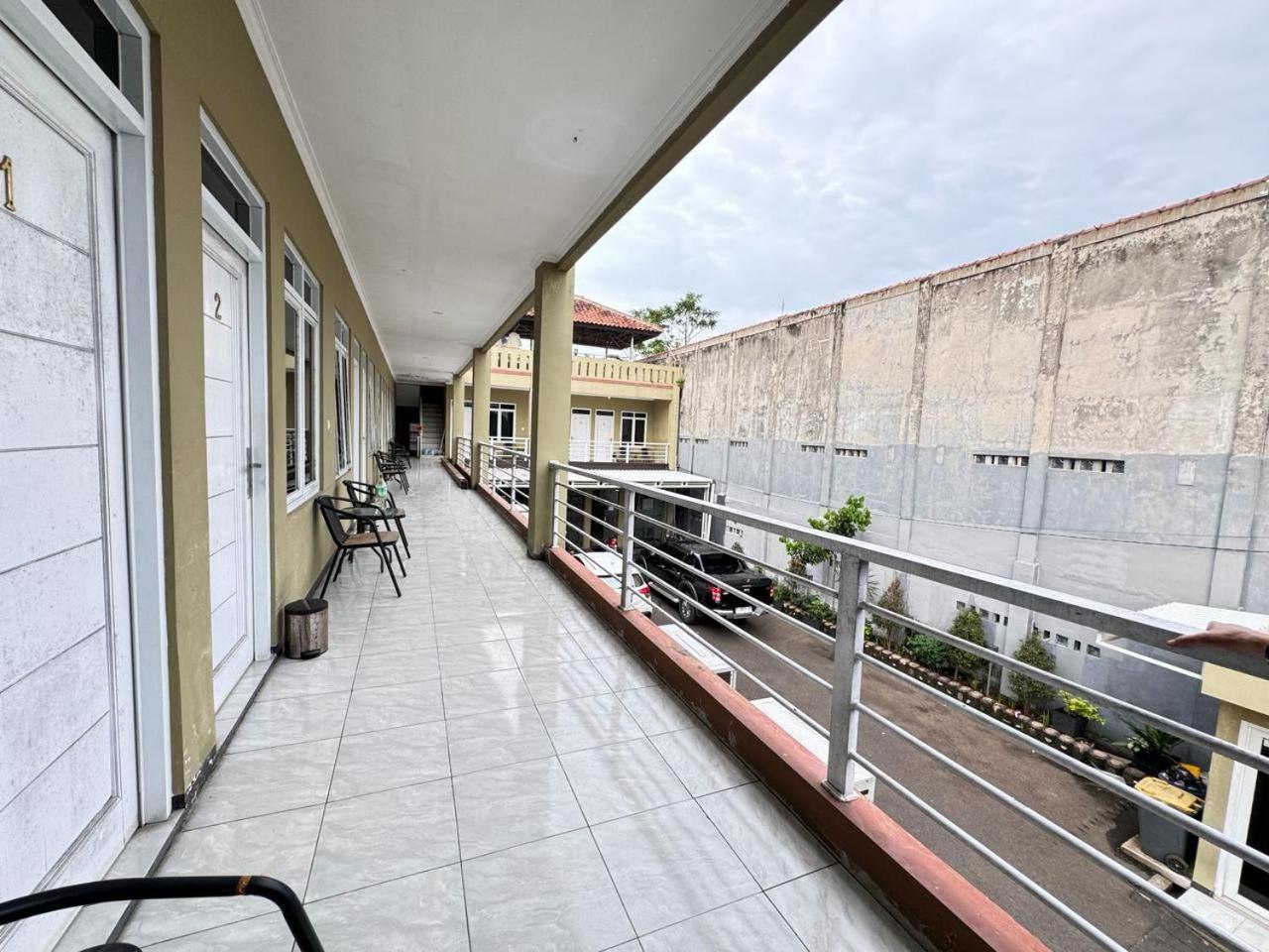 Fakhira Residence Hotel ชิอันจูร์ ภายนอก รูปภาพ